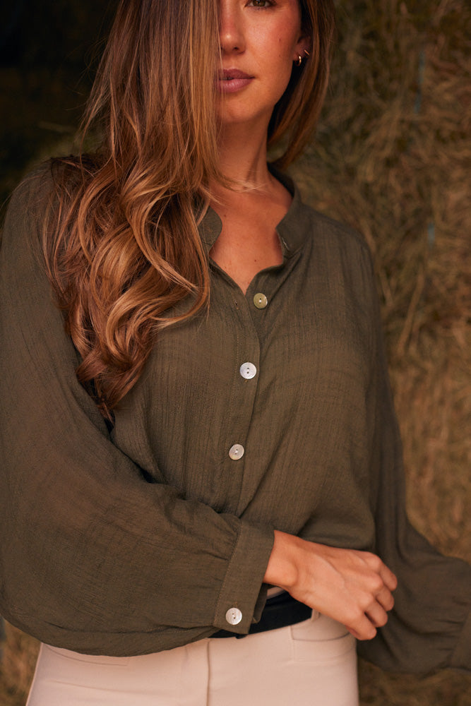 Lee | Mandarin Collar Button Blouse | Moss Green